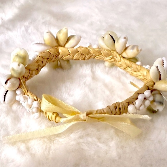 Hawaiian Natural Bead Handmade Bracelet Flower Pattern (unisex) - Picture 7 of 9